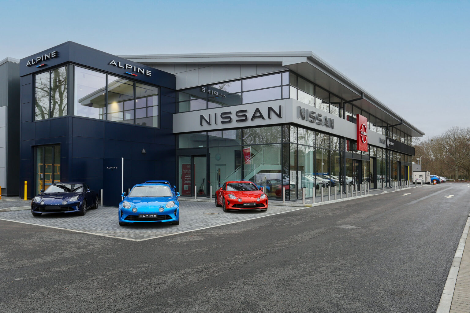 Knights Brown completes construction of Hendy Group Dealership