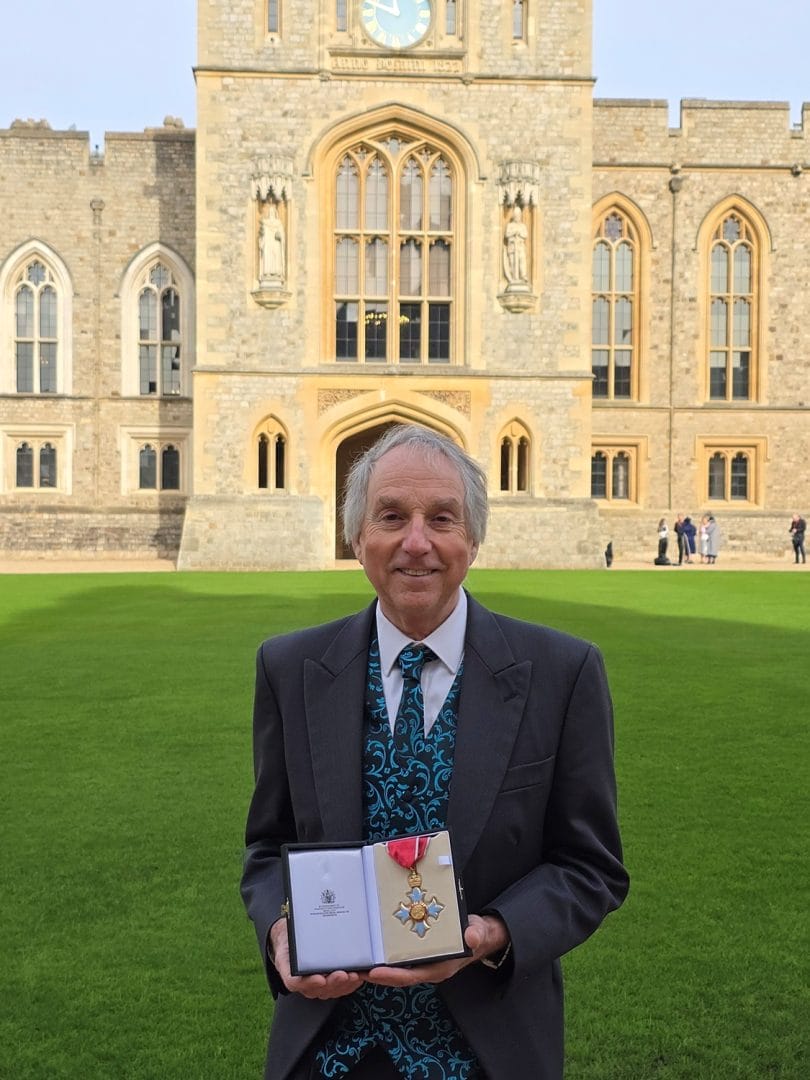 King and Queen present royal prize for Southampton rail research